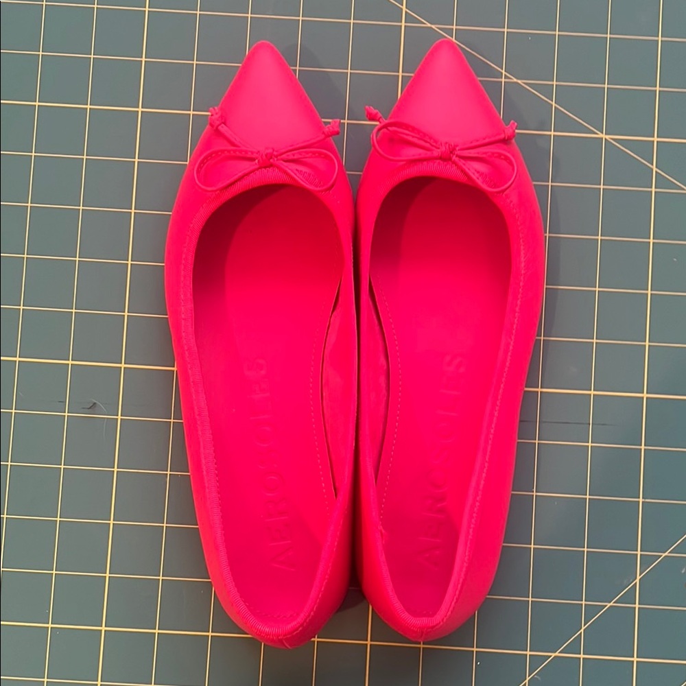 AEROSOLES Pink Ballet Flats with Decorative Bows
